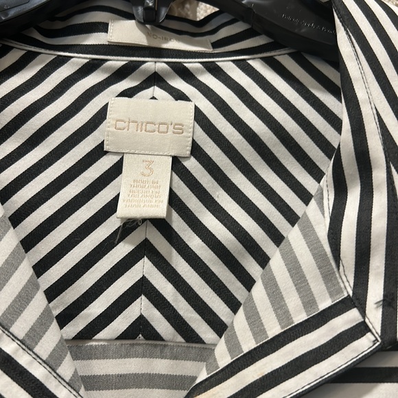 Chicos black and gold women’s button up - Picture 2 of 2